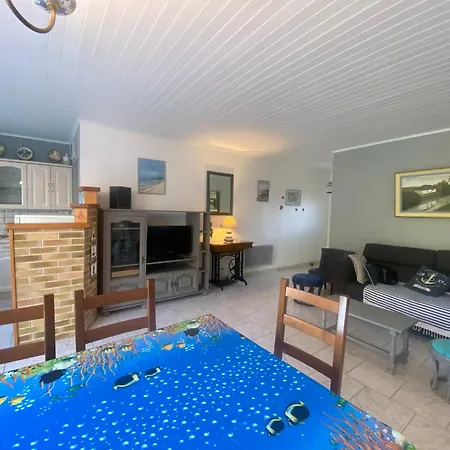 Maison Plain-pied Avec Jardin Proche Forêt Et Plages à - Fr-1-22-259