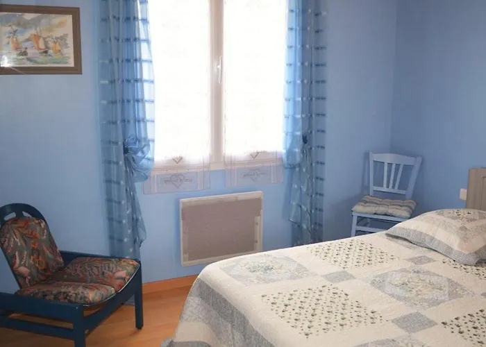 Maison Plain-pied Avec Jardin Proche Forêt Et Plages à - Fr-1-22-259