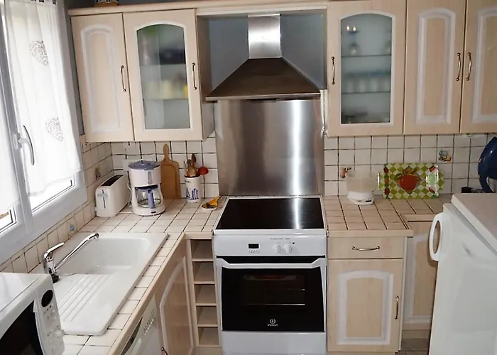 Maison Plain-pied Avec Jardin Proche Foret Et Plages A - Fr-1-22-259